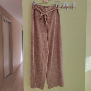 EUC LUCY PARIS NADIA PRINTED FLOWY PANTS IN SIZE MEDIUM